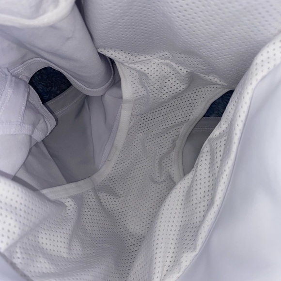 Amazon Essentials White Running Shorts - Picture 5 of 5